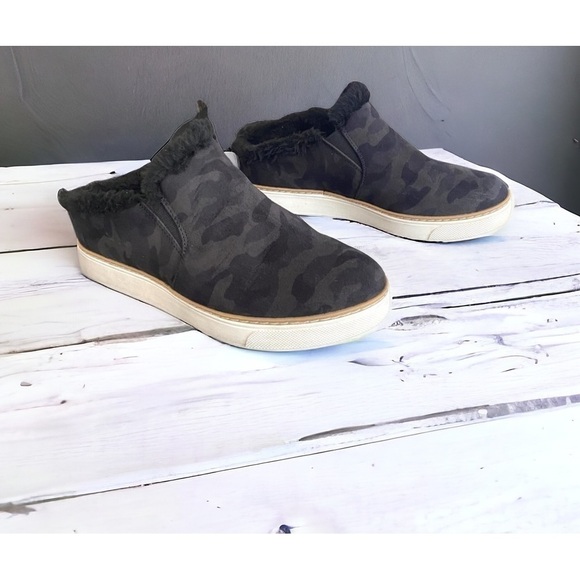 Dr. Scholl's Shoes - Dr. Scholl's Grey & Black Camo Fur Lined Slip On Comfort Mules Sneakers Size 6